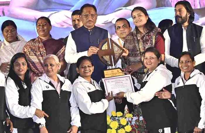 विशेष लेख : “नई उड़ान, नया क्षितिज” छत्तीसगढ़ में महतारियों के सशक्तिकरण की कहानी