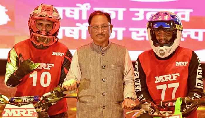राष्ट्रीय सुपरक्रॉस बाइक रेसिंग चैंपियनशिप-2025 का रोमांच रायपुर में:मुख्यमंत्री विष्णु देव साय ने बढ़ाया युवाओं का हौसला