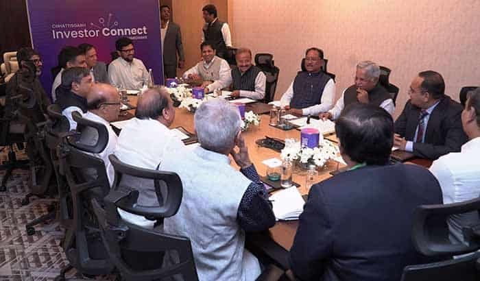 अहमदाबाद के टेक्सटाइल एसोसिएशन समूह ने मुख्यमंत्री विष्णुदेव साय से की मुलाकात, कपड़ा उद्योग में निवेश की रुचि दिखाई