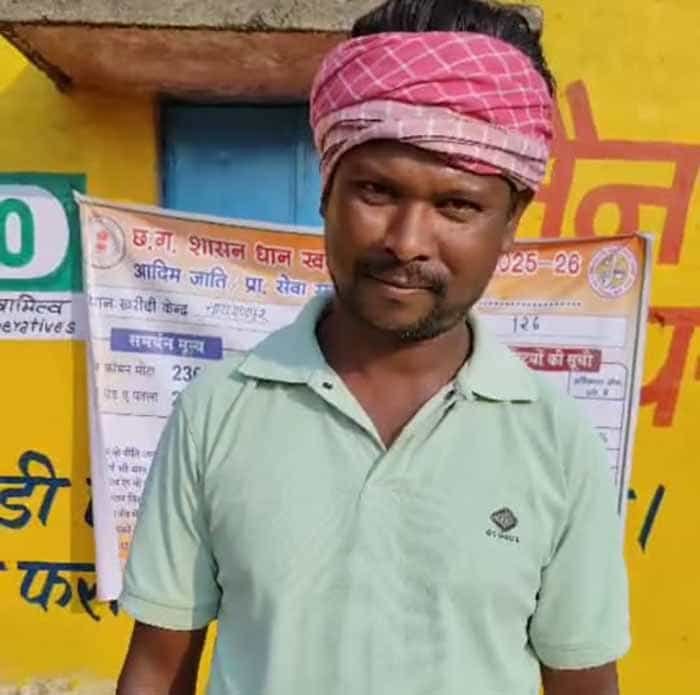 राजकुमार भगत ने नारायणपुर धान खरीदी केंद्र में बेचा धान