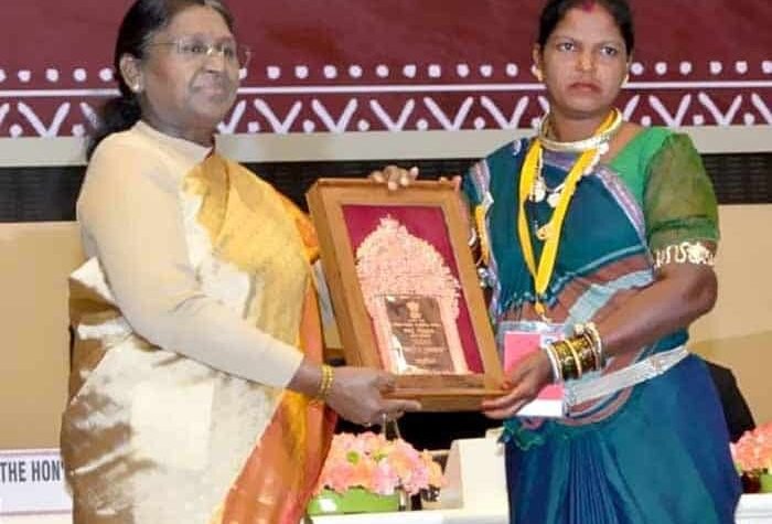 धातु में रची कला, मेहनत में रचा इतिहास—हीराबाई झरेका को मिला राष्ट्रीय हस्तशिल्प सम्मान