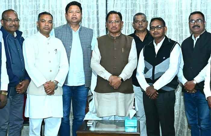 हल्बा-हल्बी समाज के प्रतिनिधिमण्डल ने मुख्यमंत्री साय से की सौजन्य मुलाकात