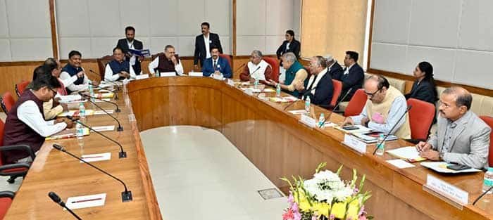 विधानसभा अध्यक्ष डॉ. रमन सिंह की अध्यक्षता में कार्य मंत्रणा समिति की बैठक आयोजित