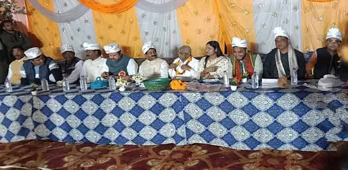 ग्राम नारधा ढौर में संत गुरु घासीदास बाबा की जयंती मनाई गई