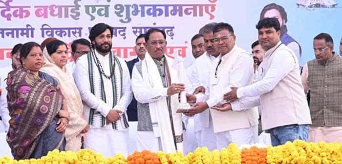 मानवता की राह दिखाता बाबा गुरु घासीदास का संदेश—CM साय ने किया स्मरण