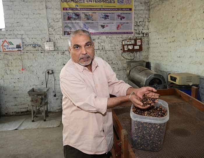 जिद और मेहनत से प्रदीप ने बदली अपनी किस्मत