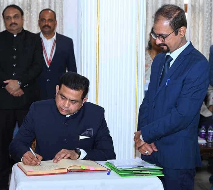 सूचना आयोग को मिला नया नेतृत्व: राजभवन में शपथ समारोह