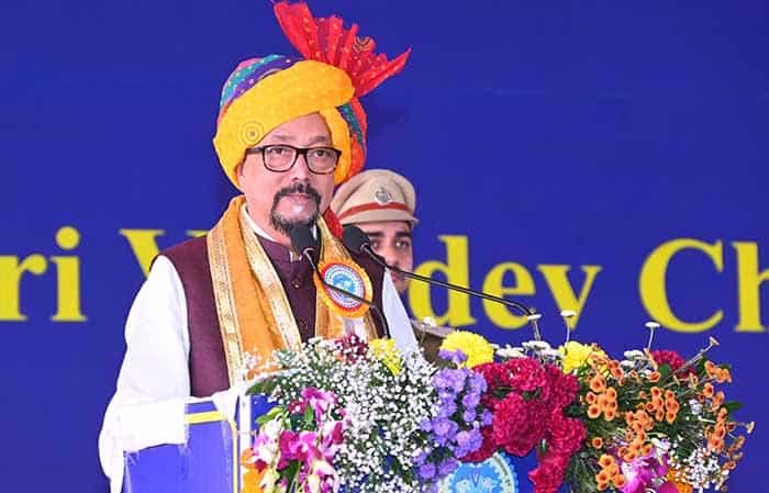 कला और संगीत से समाज को दिशा, खैरागढ़ दीक्षांत समारोह में राज्यपाल डेका का संदेश