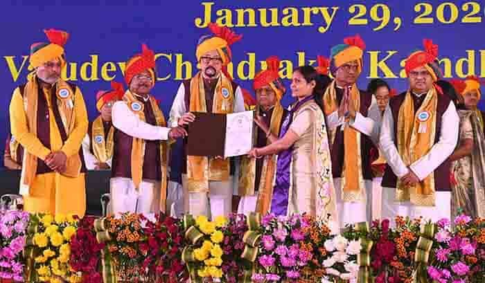 दाऊ श्री वासुदेव चन्द्राकर कामधेनु विश्वविद्यालय, दुर्ग का चतुर्थ दीक्षांत समारोह संपन्न