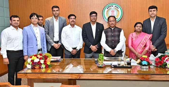 सेवा से शिखर तक: प्रमोशन के बाद अधिकारियों ने मुख्यमंत्री से लिया मार्गदर्शन