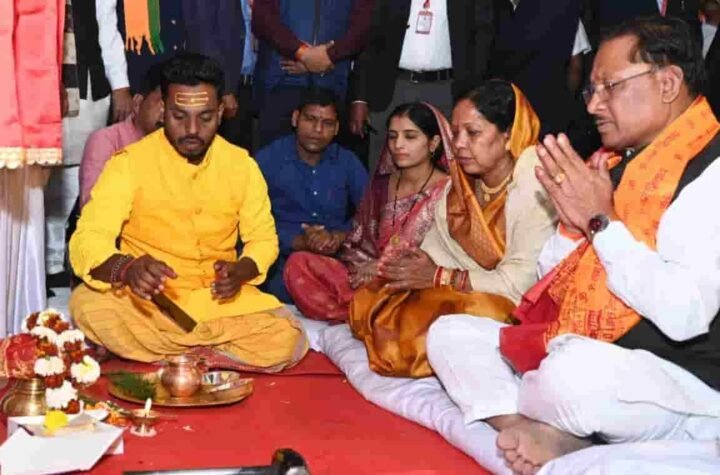 भक्ति की ऊर्जा से आलोकित बाबा धाम, मुख्यमंत्री साय ने बताया आस्था का केंद्र