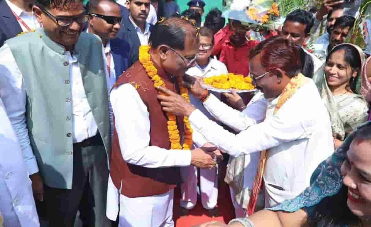 नगरीय निकायों में ऐतिहासिक जनादेश का एक वर्ष: सुशासन और विकास पर जोर – विष्णु देव साय