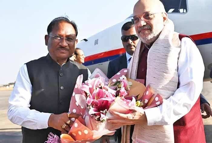 छत्तीसगढ़ आगमन पर गर्मजोशी: तीन दिवसीय दौरे पर पहुंचे केंद्रीय गृह मंत्री अमित शाह