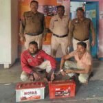 ट्रक बैटरी चोरी मामले में दो आरोपी गिरफ्तार, दो बैटरी बरामद