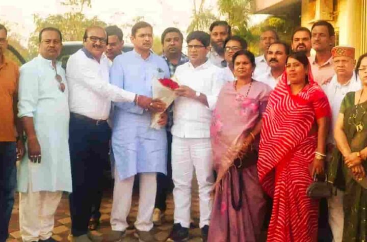 जनता के सवाल और समाधान की तलाश—अहिवारा में कांग्रेस पदाधिकारियों की बैठक