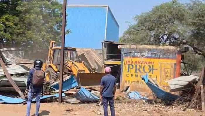 कब्जों पर चला प्रशासन का डंडा, अवैध अतिक्रमण हटाने की मुहिम तेज