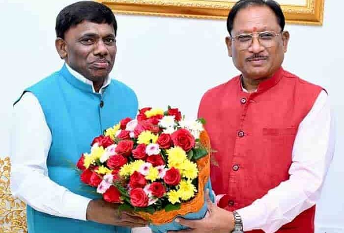 दो राज्यों के बीच संवाद – विष्णु देव साय से रमेश तावड़कर की सौजन्य भेंट