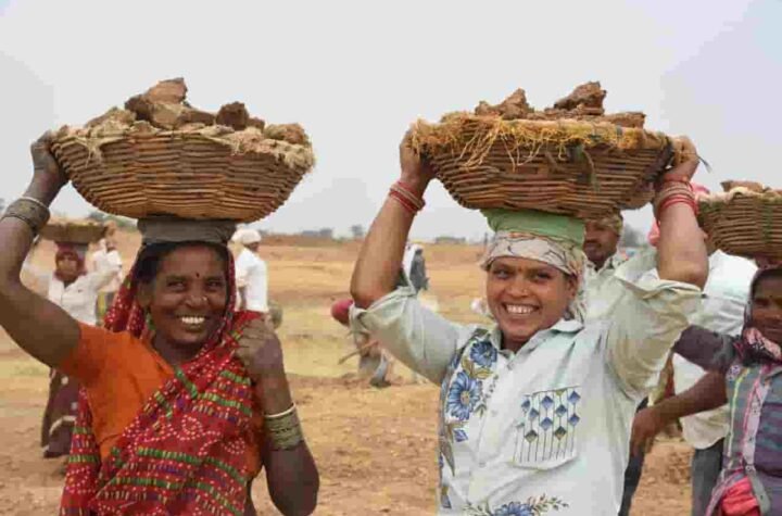 छत्तीसगढ़ में महिला श्रमिक आर्थिक और सामाजिक रूप से सशक्त हो रही हैं