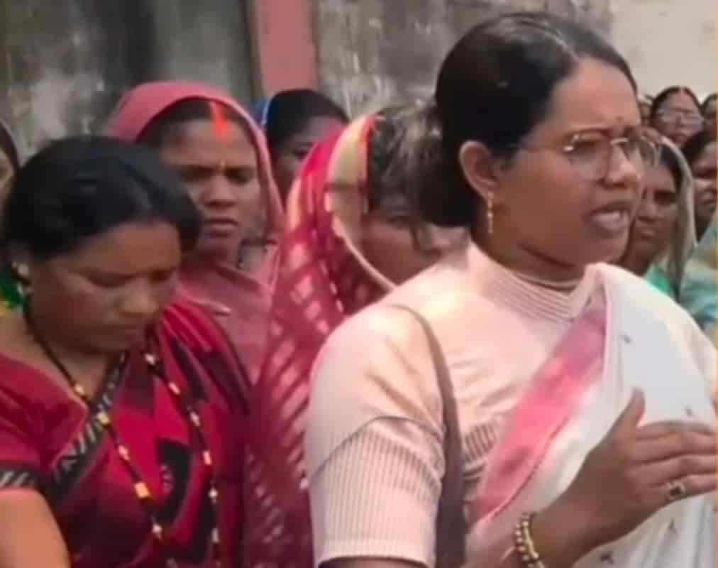 10 लाख की सीसी रोड में घोटाले का आरोप, सरपंच पर मनमानी और ठेका देने का मामला गरमाया