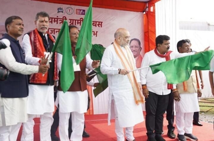 खामोश घाटी में गूंजा विकास, ककनार ने बदली अपनी पहचान