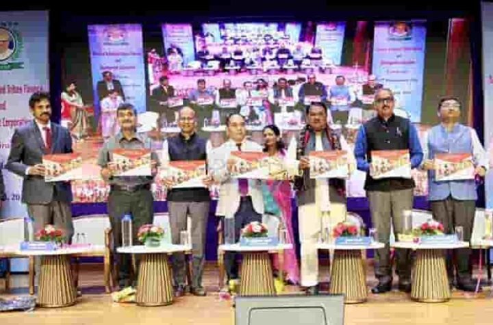 केंद्रीय मंत्री ओंराव ने लोगों को रोजगार देने वाला बनने की सलाह दी