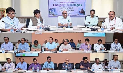 मुख्य सचिव ने योजनाओं के लिए IT के अधिक उपयोग के निर्देश दिए