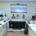 रायपुर जिले में विकासखंड स्तरीय समीक्षा बैठक आयोजित