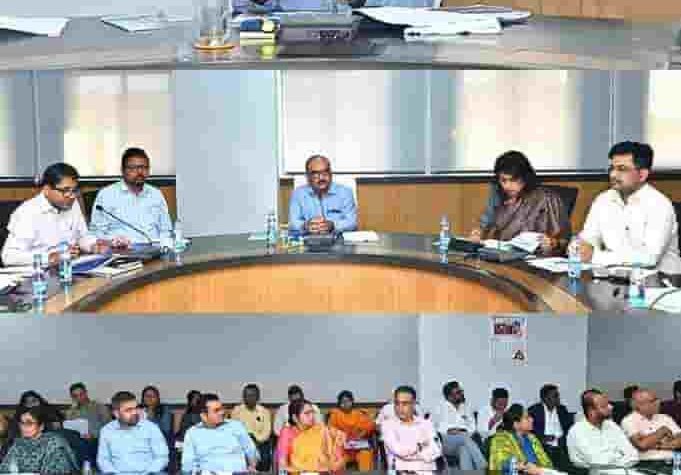 जनता से जुड़ी सभी सेवाओं को लोक सेवा गारंटी अधिनियम में शामिल करने की मांग