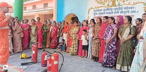 सतर्कता, सुरक्षा और साहस — फायर डेमो में दिखी आपदा से लड़ने की तैयारी