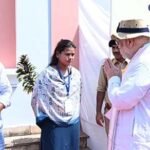 अमित शाह ने अमर वाटिका में शहीदों को श्रद्धांजलि दी और परिजनों से मुलाकात की