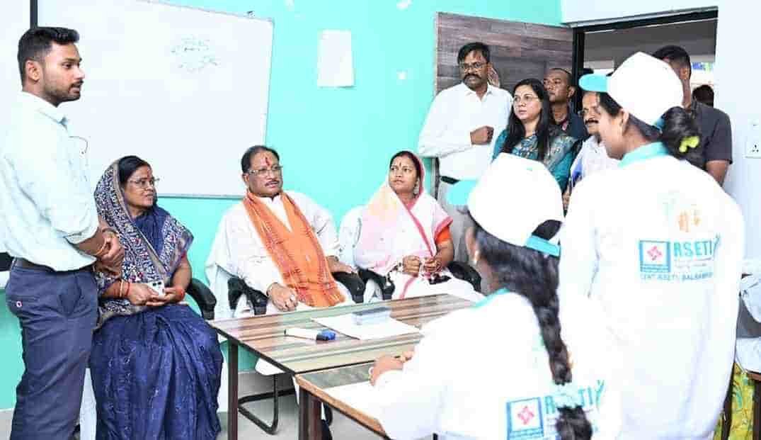 मुख्यमंत्री ने RSETI में ग्रामीण सशक्तिकरण मॉडल का निरीक्षण किया