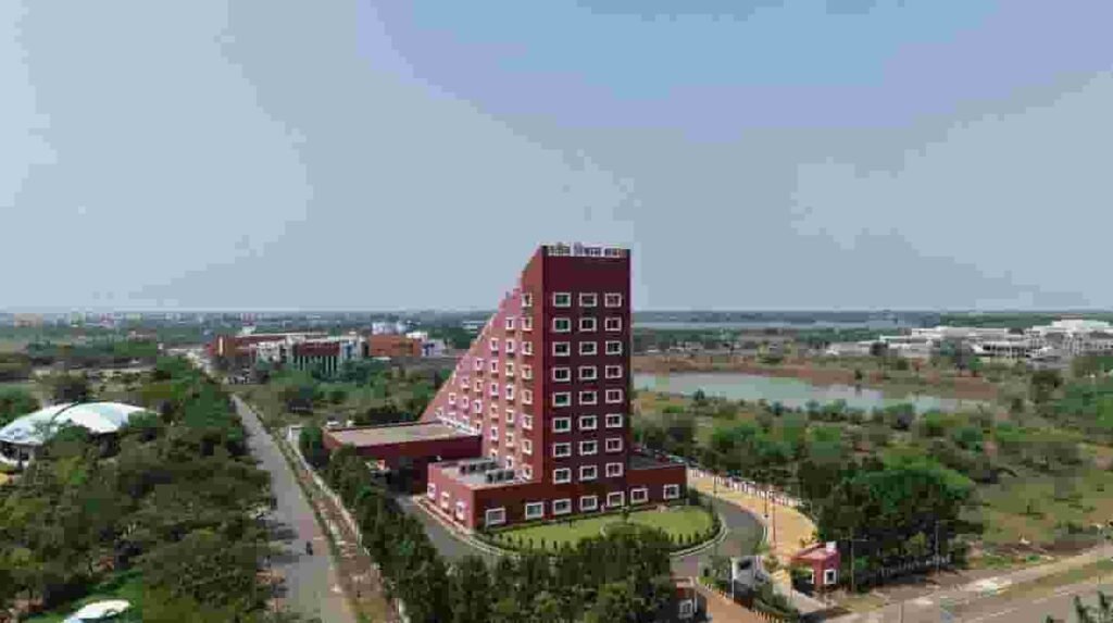 नवा रायपुर बन रहा भविष्य का स्मार्ट हब, विकास और निवेश को मिल रही नई उड़ान