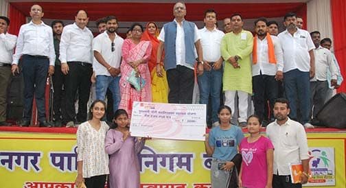 अवैध शराब और सरकारी भूमि पर अतिक्रमण बर्दाश्त नहीं: बृजमोहन अग्रवाल