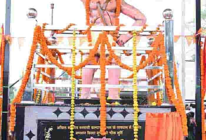 मुख्यमंत्री विष्णुदेव साय ने बिरसा मुंडा को जल, जंगल और जमीन की रक्षा का प्रतीक बताया