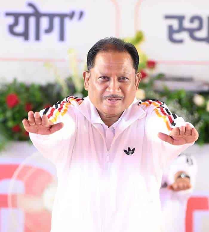 मुख्यमंत्री विष्णुदेव साय ने नियमित योगाभ्यास को स्वस्थ और सशक्त समाज की आधारशिला बताया