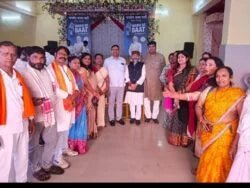 भिलाई के शिव मंदिर कॉन्ट्रैक्टर कॉलोनी में भाजपा पदाधिकारियों और कार्यकर्ताओं ने प्रधानमंत्री नरेंद्र मोदी के ‘मन की बात’ का 135वां संस्करण सुना