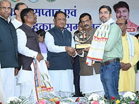 खेत से समृद्धि तक का सफर: सहकारिता से सशक्त किसान, विकसित छत्तीसगढ़ का संकल्प