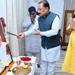मुख्यमंत्री विष्णुदेव साय ने डॉ. श्यामा प्रसाद मुखर्जी की 125वीं जयंती पर उन्हें नमन किया