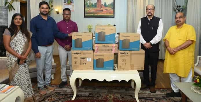 वनांचल के छात्रों के लिए बड़ी खुशखबरी! स्वामी आत्मानंद स्कूल, मांझीगुडा को मिले 10 नए कंप्यूटर