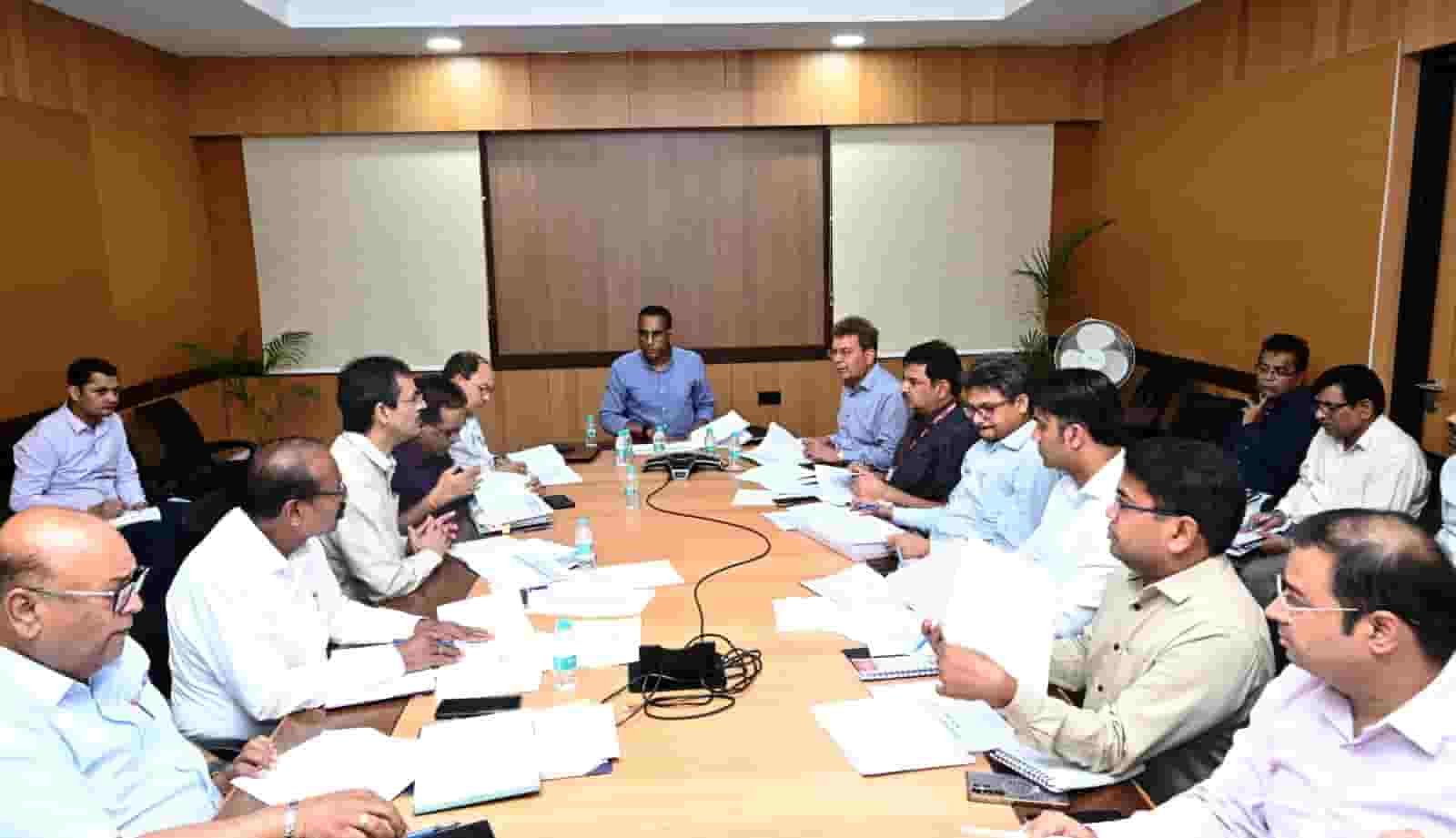 लोक निर्माण विभाग के सचिव ने रेलवे ओवरब्रिज एवं रेलवे अंडरब्रिज कार्यों की समीक्षा की