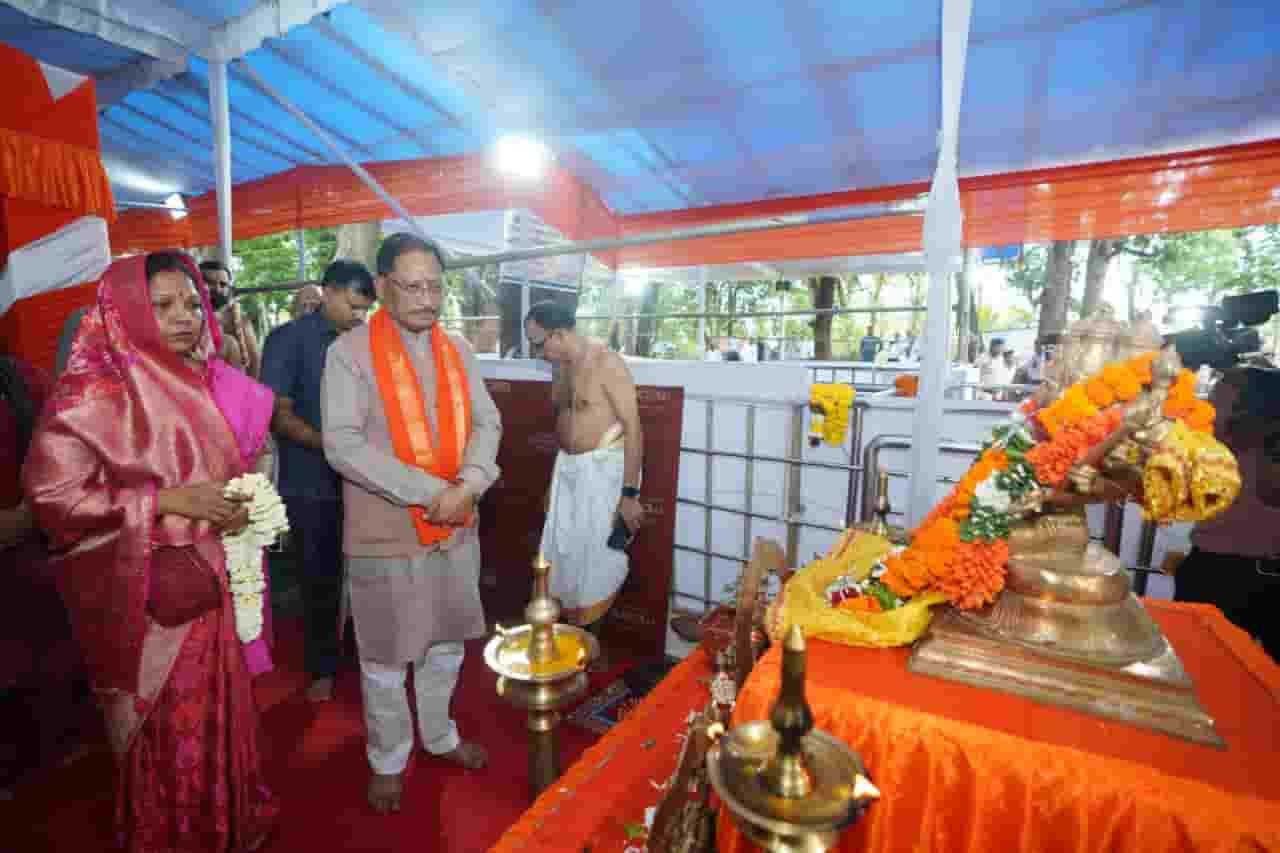 आस्था के दरबार में मुख्यमंत्री साय, भोरमदेव धाम से प्रदेश की समृद्धि का मांगा आशीर्वाद