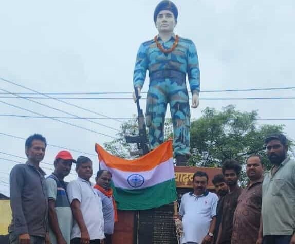 शिवसेना (उद्धव बालासाहेब ठाकरे) ने देशभक्ति के साथ मनाया कारगिल विजय दिवस