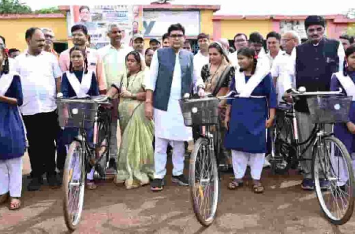 विकास ही प्रगति की पहली शर्त, मंत्री टंक राम वर्मा ने दिया बड़ा संदेश