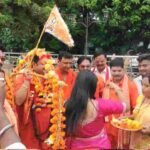 अहिवारा में हजारों कांवड़ियों ने भुईफोड़ शिवलिंग का जलाभिषेक किया