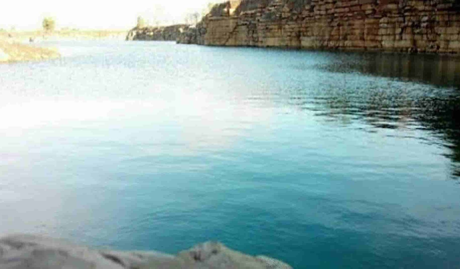 गहराई में उम्मीद की तलाश—ब्लू वाटर में लापता युवक को खोजने उतरेगा नौसेना का विशेष गोताखोर दल