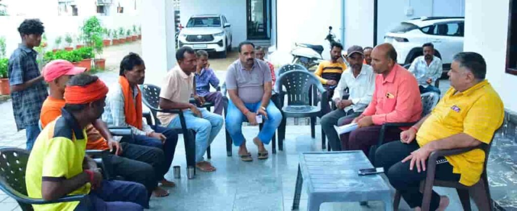मंत्री राजेश अग्रवाल ने जनदर्शन में सुनीं आमजन की समस्याएं