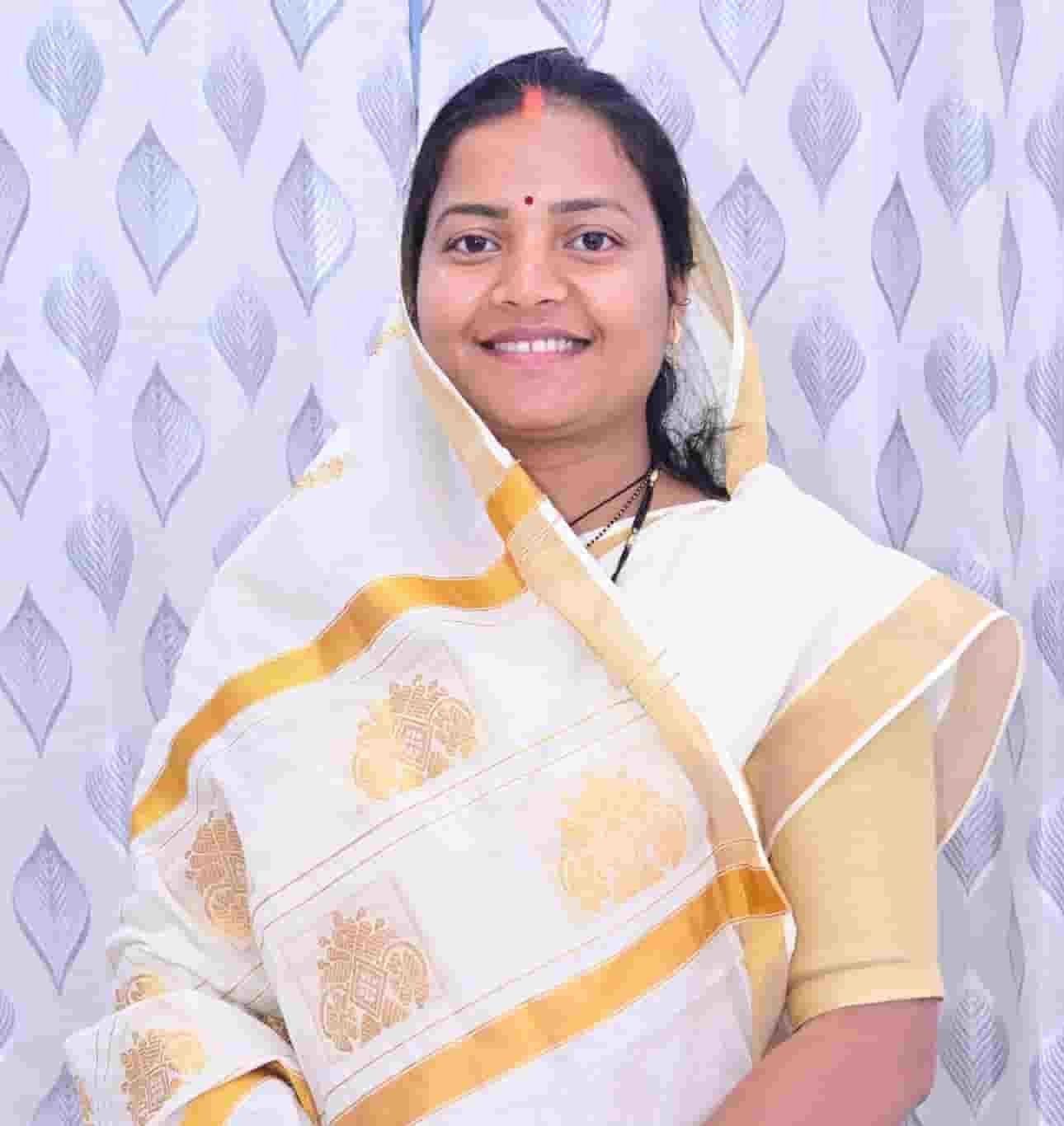 मंत्री श्रीमती लक्ष्मी राजवाड़े के प्रयासों से 97 गांवों में होगा विद्युत विस्तार