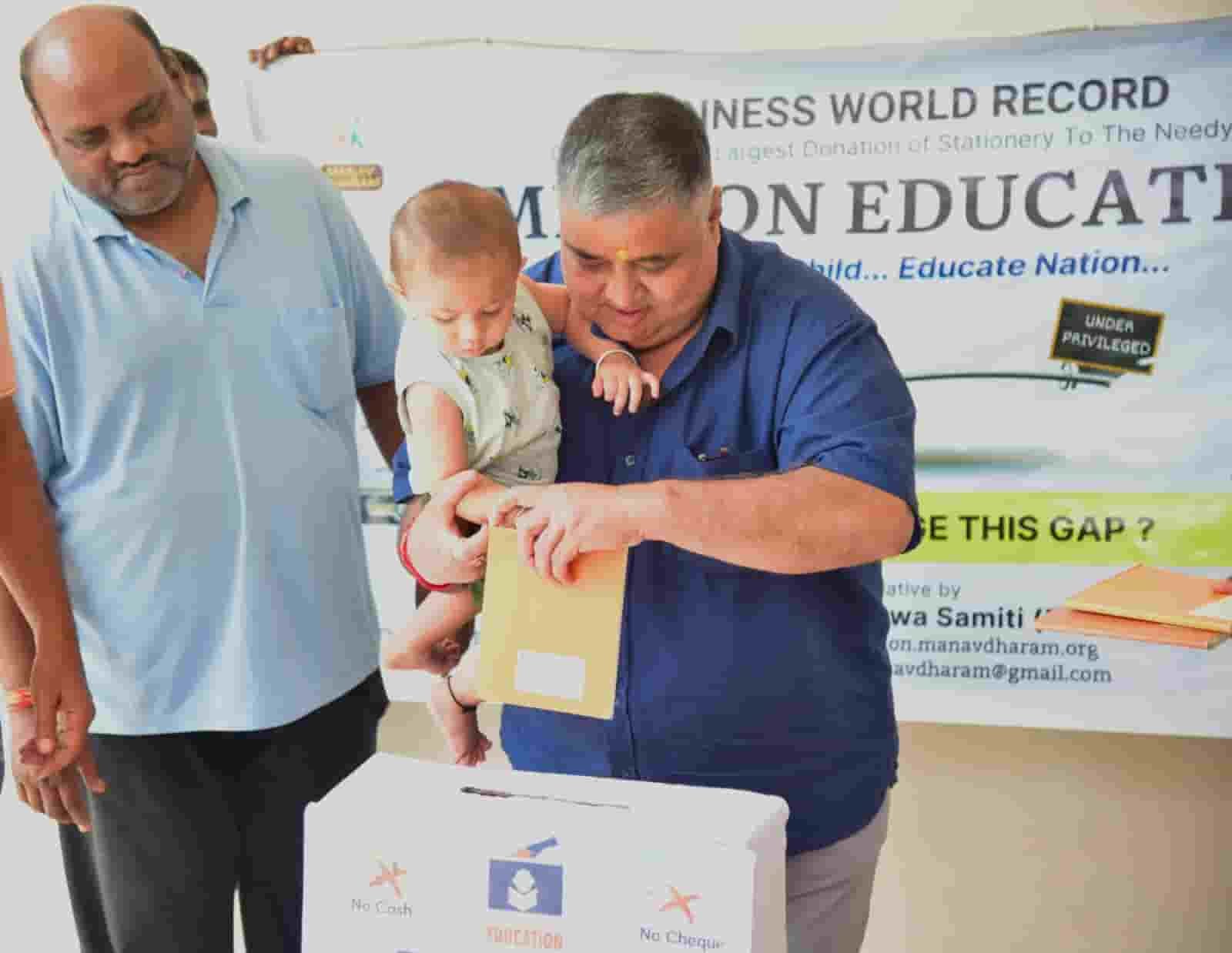 शिक्षा की राह में छोटा-सा योगदान, बच्चों के सपनों को मिलेगी नई उड़ान : मंत्री राजेश अग्रवाल