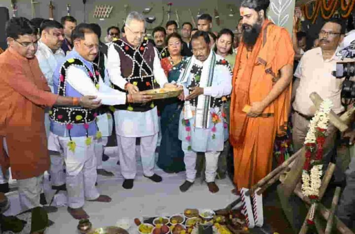 हरेली तिहार पर मुख्यमंत्री निवास में दिखी छत्तीसगढ़ की लोक संस्कृति