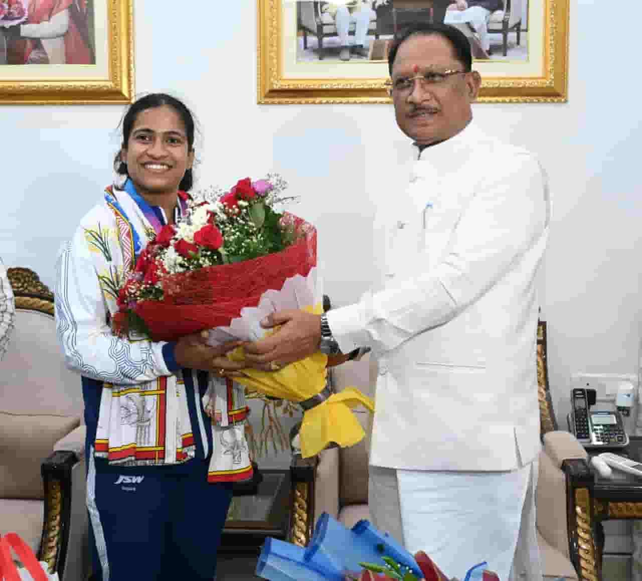 ज्ञानेश्वरी की बड़ी उपलब्धि से गूंजा छत्तीसगढ़ का नाम, मुख्यमंत्री ने बताया बेटियों के लिए प्रेरणास्रोत